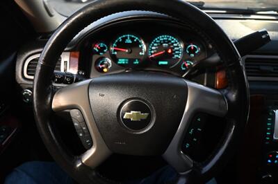 2014 Chevrolet Suburban LTZ   - Photo 34 - Norwalk, CA 90650-2241