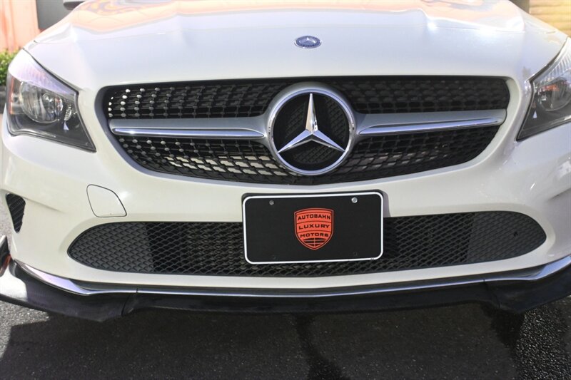 2017 Mercedes Benz CLA 250 photo 4