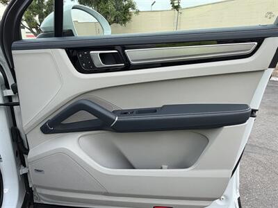 2023 Porsche Cayenne S Platinum Edition   - Photo 46 - Norwalk, CA 90650-2241