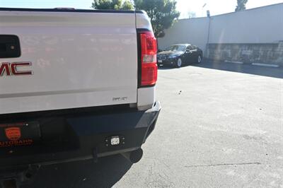 2019 GMC Sierra 2500HD SLT - Photo 11 - Norwalk, CA 90650-2241