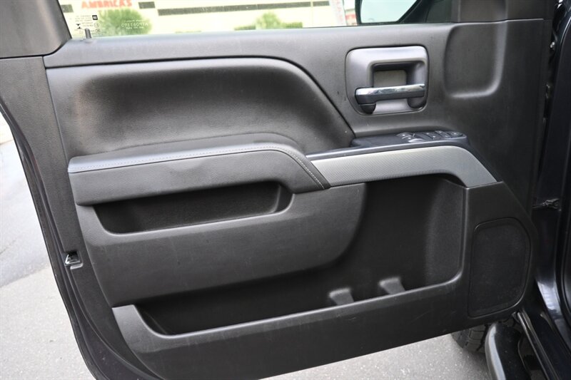 2015 Chevrolet Silverado 1500 LT photo 16