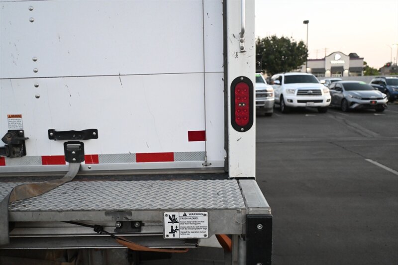 2021 Chevrolet Silverado 5500HD photo 11