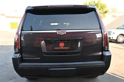 2015 Cadillac Escalade ESV Premium   - Photo 20 - Norwalk, CA 90650-2241
