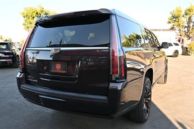 2015 Cadillac Escalade ESV Premium   - Photo 25 - Norwalk, CA 90650-2241