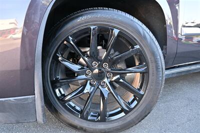2015 Cadillac Escalade ESV Premium   - Photo 9 - Norwalk, CA 90650-2241