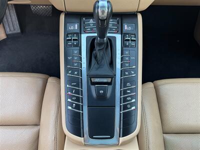 2017 Porsche Macan GTS   - Photo 45 - Norwalk, CA 90650-2241