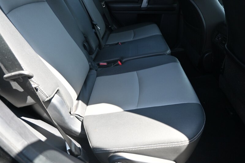 2014 Toyota 4Runner SR5 Premium photo 47
