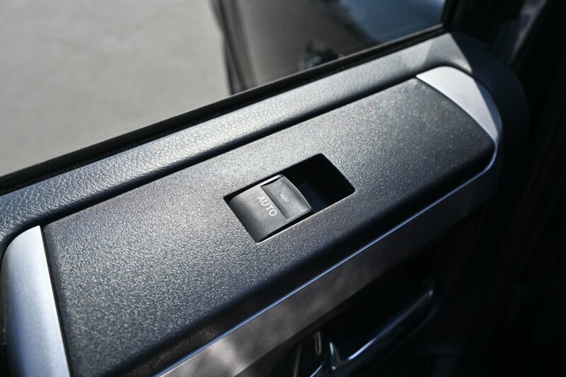 2014 Toyota 4Runner SR5 Premium photo 40