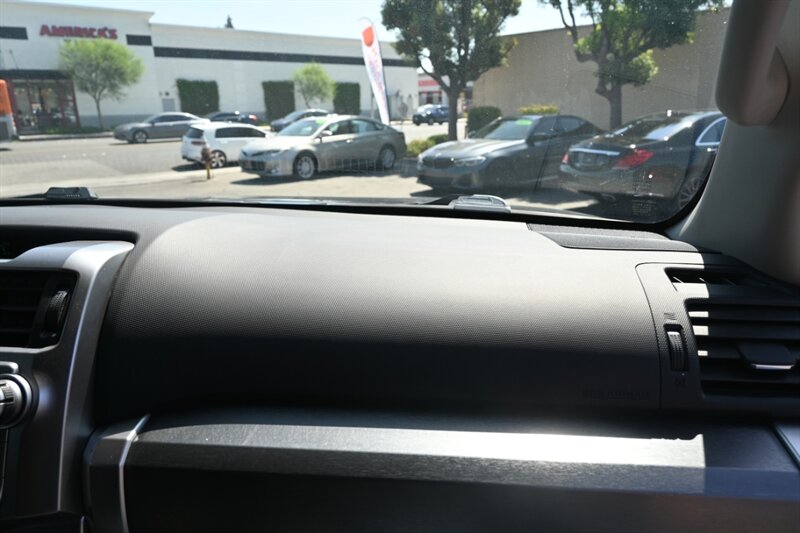 2014 Toyota 4Runner SR5 Premium photo 53
