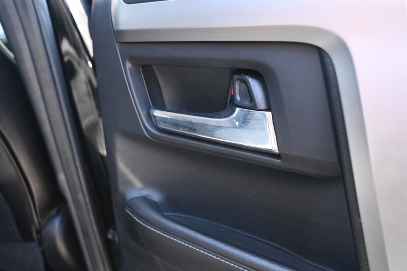 2014 Toyota 4Runner SR5 Premium photo 44