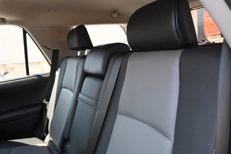 2014 Toyota 4Runner SR5 Premium photo 34