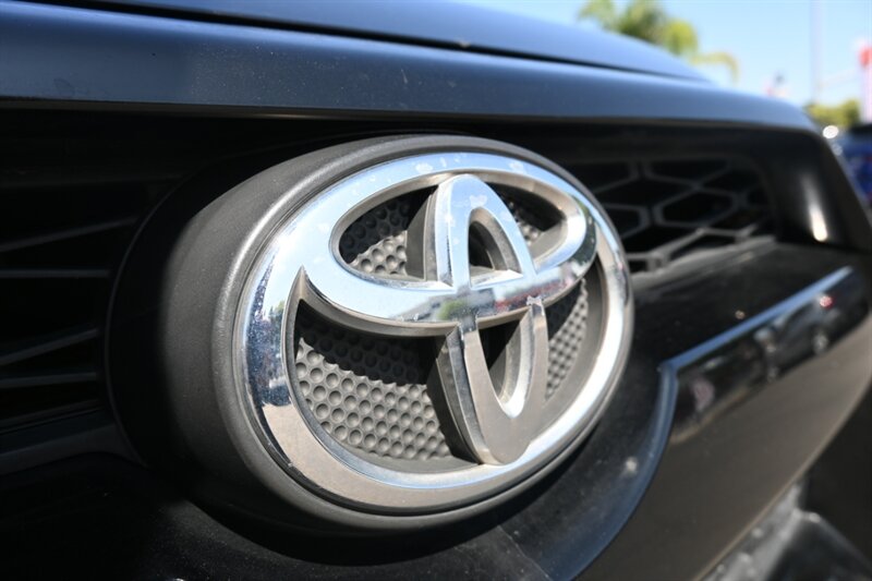 2014 Toyota 4Runner SR5 Premium photo 54