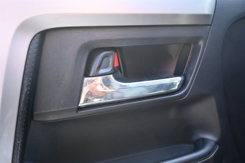 2014 Toyota 4Runner SR5 Premium photo 15