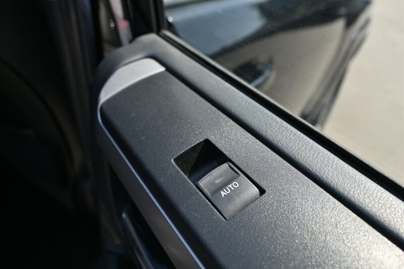 2014 Toyota 4Runner SR5 Premium photo 43