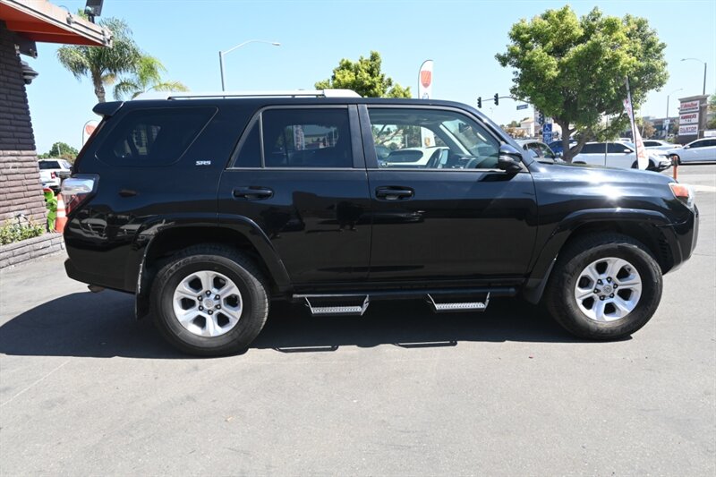 2014 Toyota 4Runner SR5 Premium photo 10