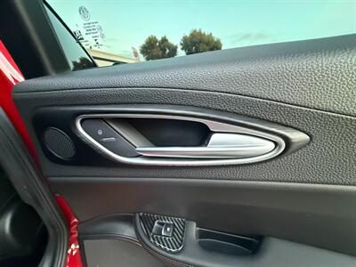 2017 Alfa Romeo Giulia - Photo 27 - Norwalk, CA 90650-2241