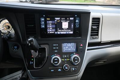 2015 Toyota Sienna XLE Premium 8-Passenger   - Photo 30 - Norwalk, CA 90650-2241