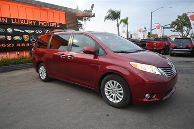 2015 Toyota Sienna XLE Premium 8-Passenger   - Photo 14 - Norwalk, CA 90650-2241