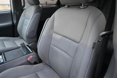 2015 Toyota Sienna XLE Premium 8-Passenger   - Photo 19 - Norwalk, CA 90650-2241