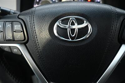 2015 Toyota Sienna XLE Premium 8-Passenger   - Photo 27 - Norwalk, CA 90650-2241
