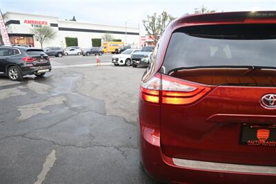 2015 Toyota Sienna XLE Premium 8-Passenger   - Photo 9 - Norwalk, CA 90650-2241