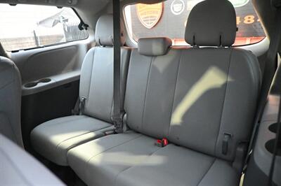 2015 Toyota Sienna XLE Premium 8-Passenger   - Photo 38 - Norwalk, CA 90650-2241