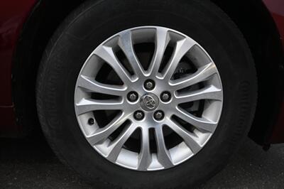 2015 Toyota Sienna XLE Premium 8-Passenger   - Photo 15 - Norwalk, CA 90650-2241