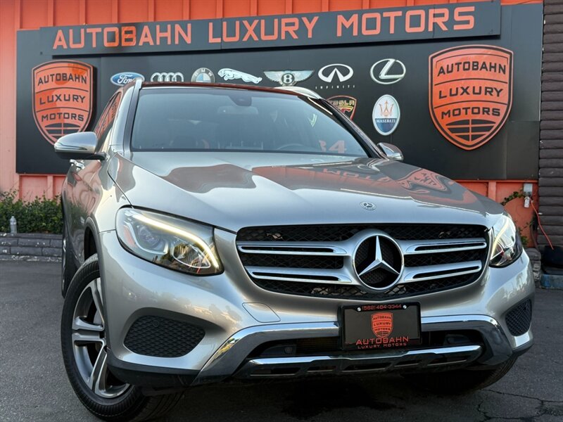 2019 Mercedes-Benz GLC GLC 300   - Photo 1 - Norwalk, CA 90650-2241