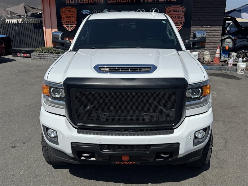 2019 GMC Sierra 2500HD Denali  