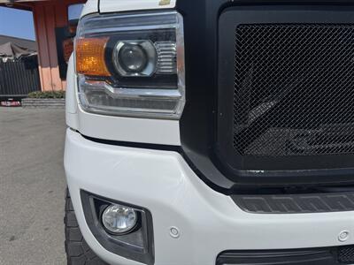 2019 GMC Sierra 2500HD Denali - Photo 4 - Norwalk, CA 90650-2241