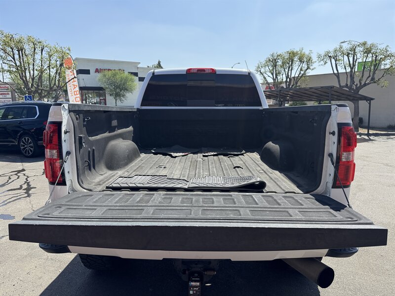 2019 GMC Sierra 2500HD Denali - Photo 20 - Norwalk, CA 90650-2241