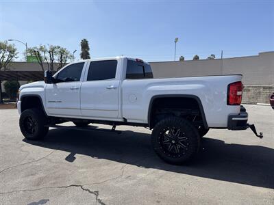 2019 GMC Sierra 2500HD Denali - Photo 13 - Norwalk, CA 90650-2241
