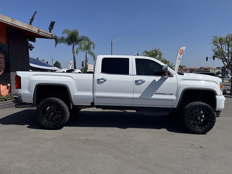 2019 GMC Sierra 2500HD Denali - Photo 22 - Norwalk, CA 90650-2241