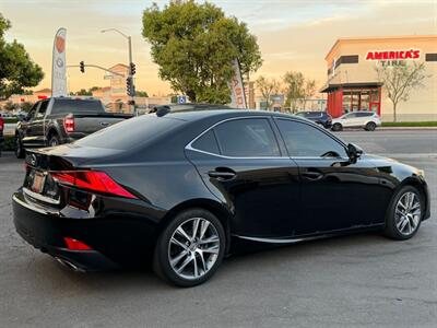 2018 Lexus IS 300 - Photo 17 - Norwalk, CA 90650-2241