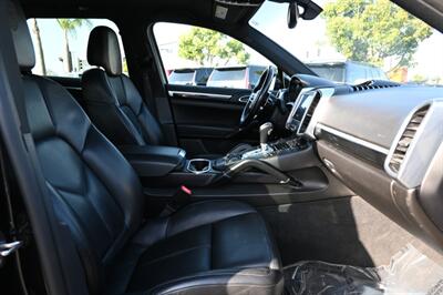 2018 Porsche Cayenne Platinum Edition   - Photo 64 - Norwalk, CA 90650-2241