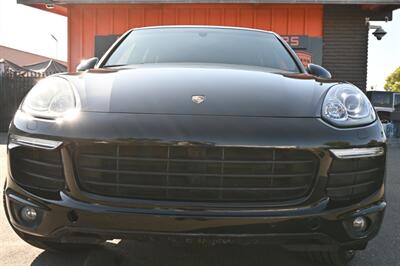 2018 Porsche Cayenne Platinum Edition   - Photo 2 - Norwalk, CA 90650-2241