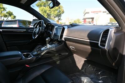 2018 Porsche Cayenne Platinum Edition   - Photo 65 - Norwalk, CA 90650-2241