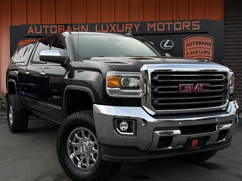 Onyx Black 2017 GMC Sierra 2500HD SLT Crew Cab SB 4WD Pickup Truck Four-Wheel Drive Automatic