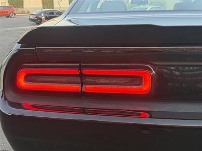2016 Dodge Challenger SRT 392   - Photo 15 - Norwalk, CA 90650-2241