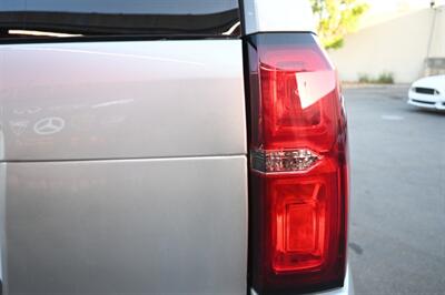 2019 Chevrolet Tahoe LT   - Photo 11 - Norwalk, CA 90650-2241