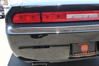 2014 Dodge Challenger SXT   - Photo 11 - Norwalk, CA 90650-2241