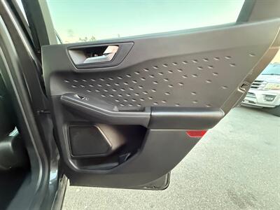 2020 Ford Escape SEL   - Photo 32 - Norwalk, CA 90650-2241