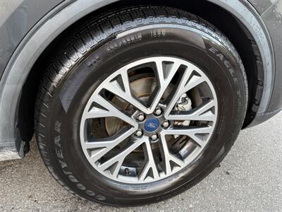 2020 Ford Escape SEL   - Photo 15 - Norwalk, CA 90650-2241