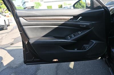 2018 Honda Accord Touring   - Photo 17 - Norwalk, CA 90650-2241