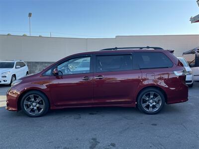 2017 Toyota Sienna SE 8-Passenger   - Photo 7 - Norwalk, CA 90650-2241