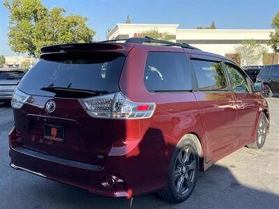 2017 Toyota Sienna SE 8-Passenger   - Photo 14 - Norwalk, CA 90650-2241