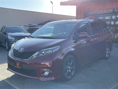 2017 Toyota Sienna SE 8-Passenger   - Photo 5 - Norwalk, CA 90650-2241