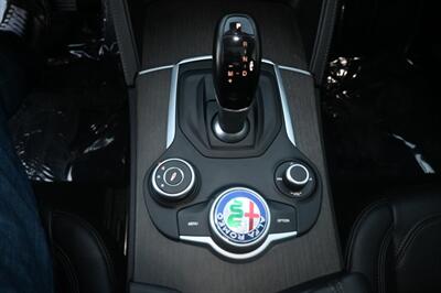 2019 Alfa Romeo Stelvio Ti   - Photo 38 - Norwalk, CA 90650-2241