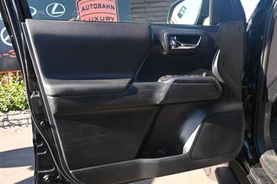 2019 Toyota Tacoma TRD Off-Road - Photo 18 - Norwalk, CA 90650-2241