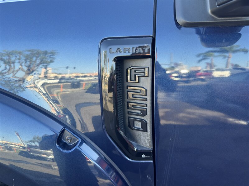 2019 Ford F-250 Super Duty Lariat - Photo 7 - Norwalk, CA 90650-2241